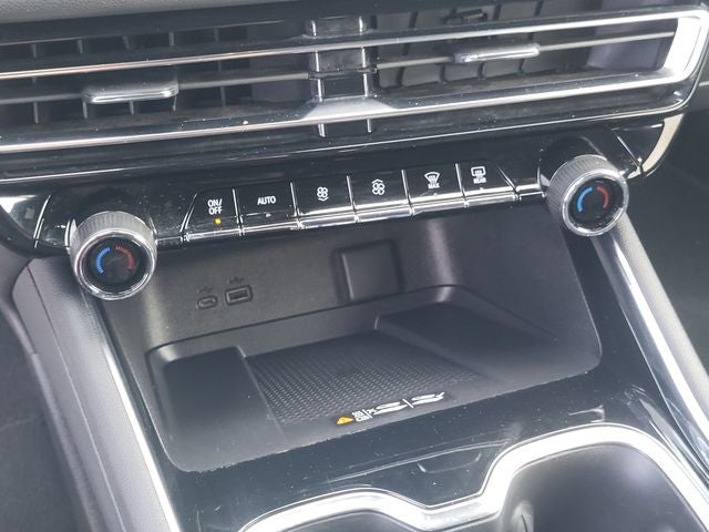 2025 Chevrolet Traverse LT 2LT