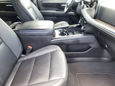 2025 Chevrolet Suburban LT
