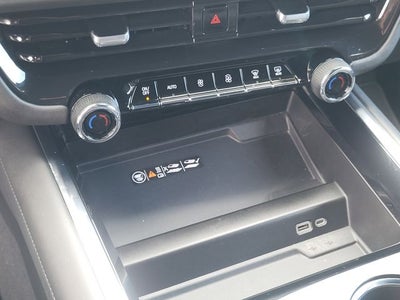 2025 Chevrolet Suburban LT