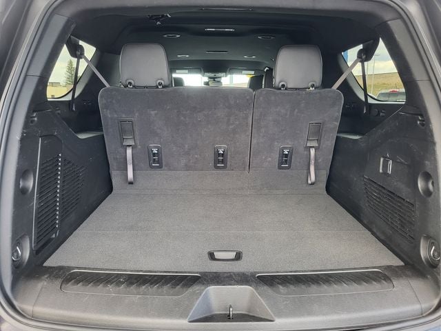2025 Chevrolet Suburban LT