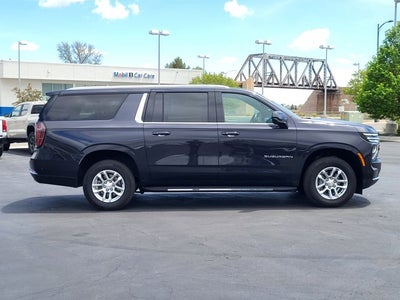 2025 Chevrolet Suburban LT