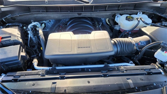 2025 Chevrolet Suburban LT