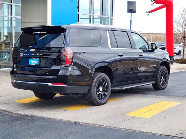 2025 Chevrolet Suburban LT
