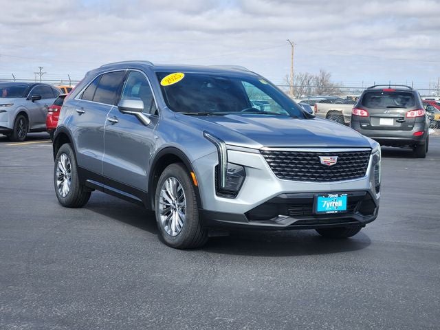 2025 Cadillac XT4 Premium Luxury