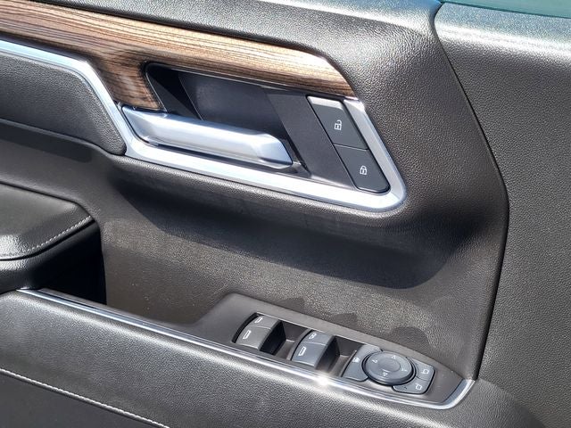 2025 Chevrolet Silverado 1500 LT LT1