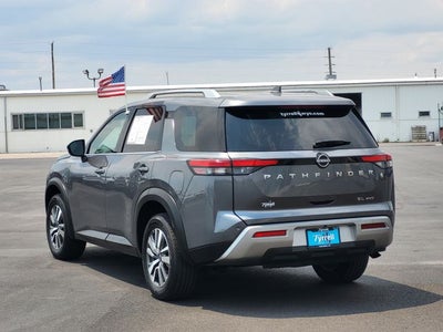 2025 Nissan Pathfinder SL