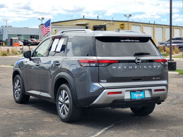 2025 Nissan Pathfinder SL