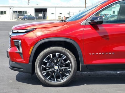 2025 Chevrolet Traverse LT