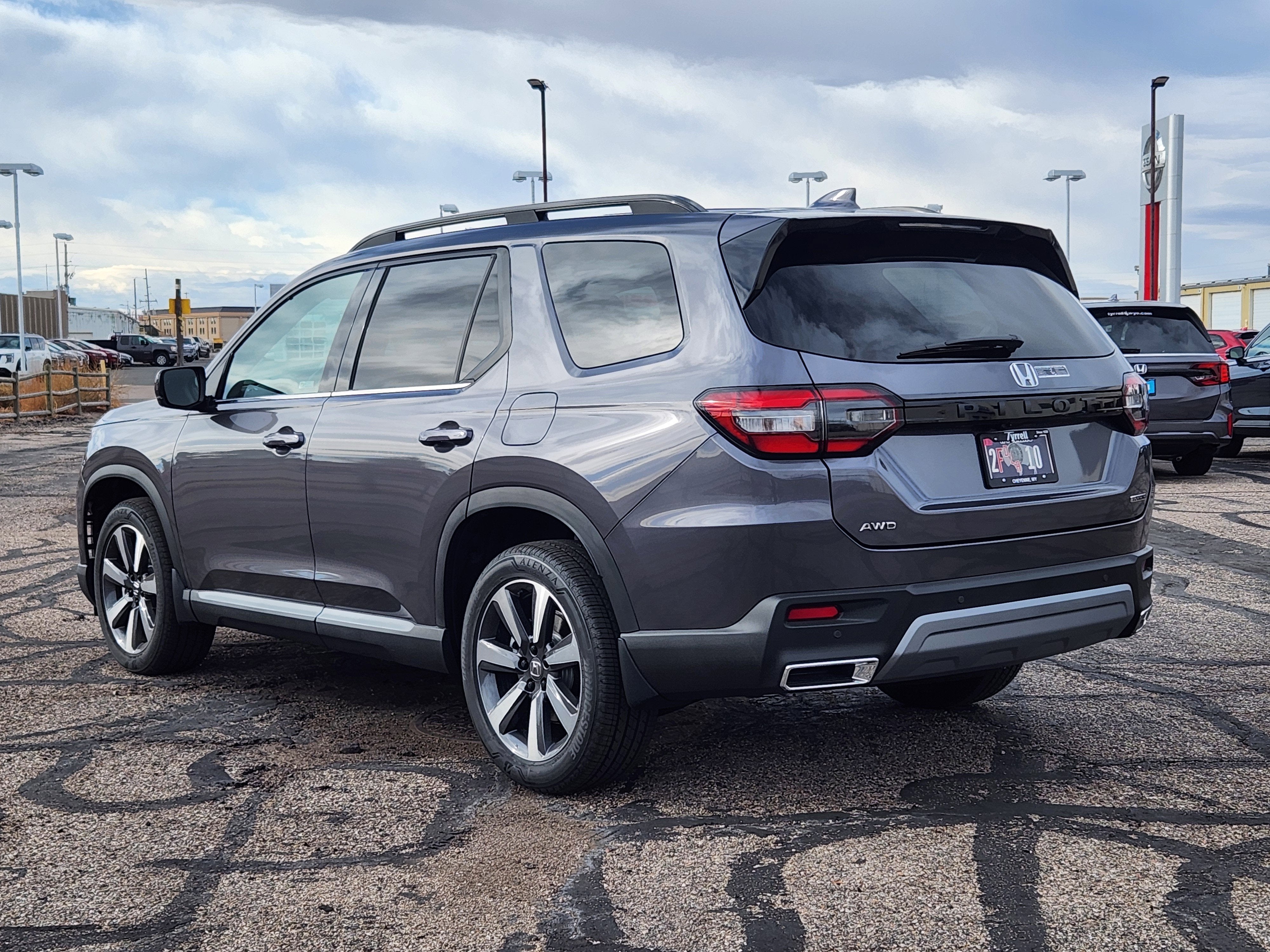 2025 Honda Pilot AWD Touring