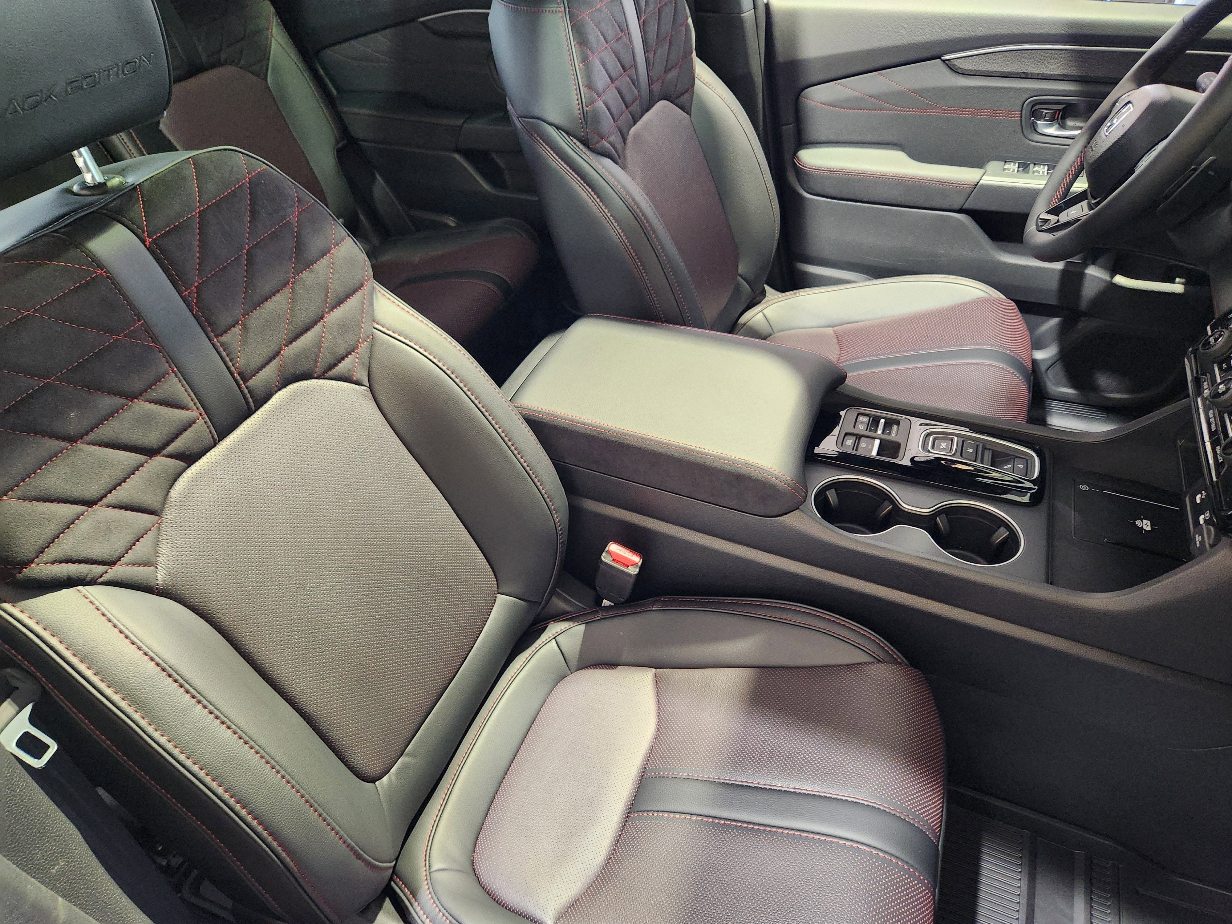 2026 Honda Pilot Black Edition